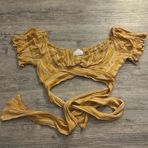 Isabelles cabinet yellow wrap top